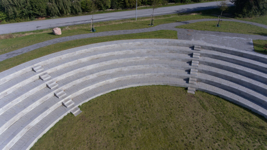 en amfiteater av betongblock